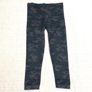 Spanx Black‎ Camo Crop/Capri Athletic Leggings Size Large